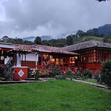 Ecohotel Pinohermoso Reserva Natural Salento Esterno foto