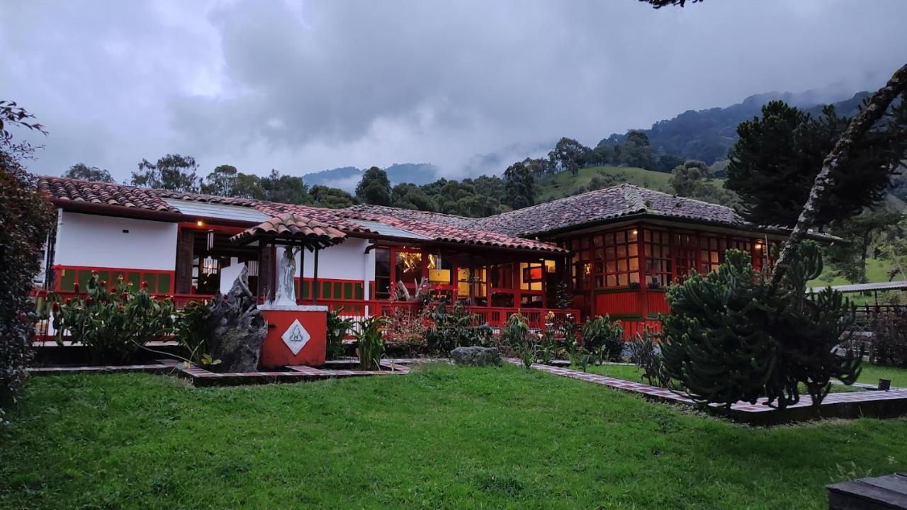 Ecohotel Pinohermoso Reserva Natural Salento Esterno foto