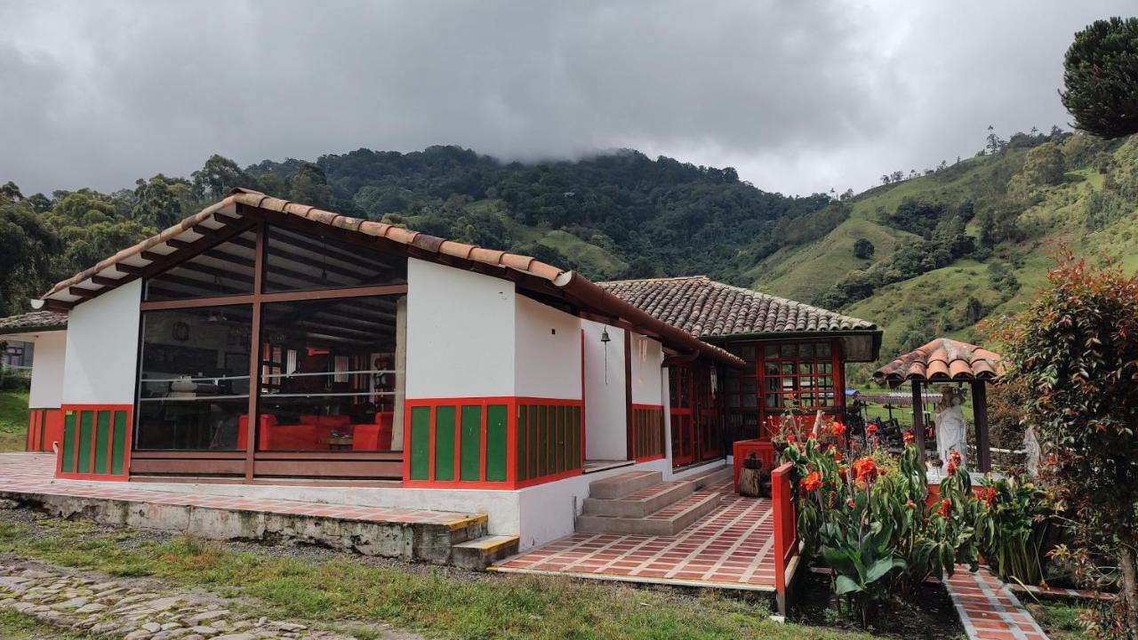 Ecohotel Pinohermoso Reserva Natural Salento Esterno foto